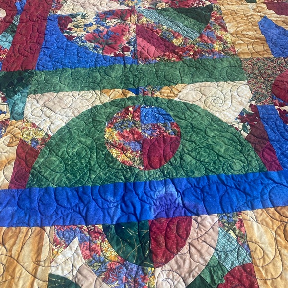 Colorful Patchwork Quilt - Picture 4 of 11